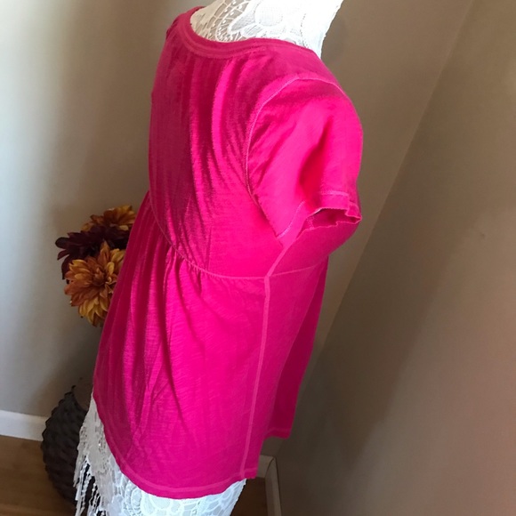 Hollister Hot Pink Fluttery Large Top 👚 - Picture 5 of 7